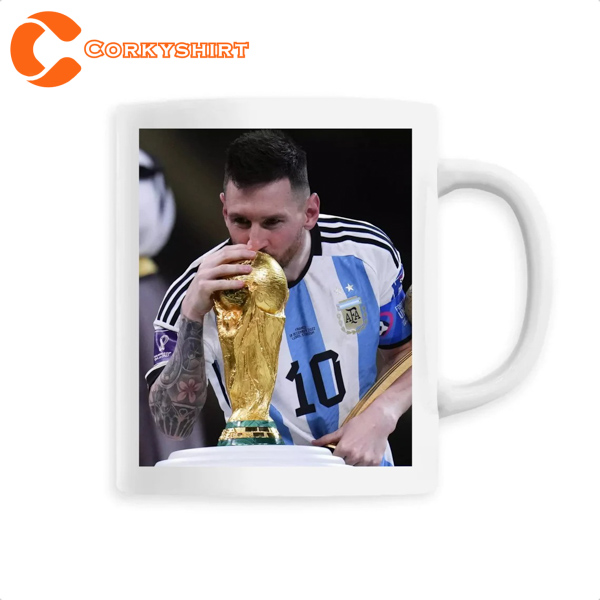 Messi Kissing the World Cup Trophy Argentina Winners 2022 Ceramic Mug