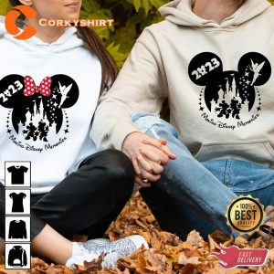 Disney Couple 2023 Mickey Mouse and Minnie Mouse Happy Mickey and Family Hoodie