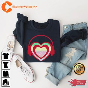 Headphones Heart Vibe Love Women Valentines Gift Unisex T-Shirt