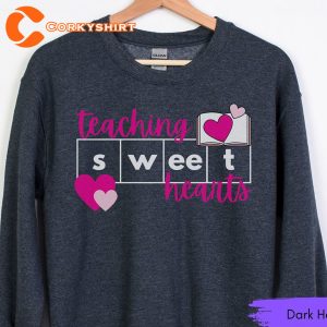 Teaching Sweethearts Reading Gift for Teacher Valentines Day Unisex Sweatshirt