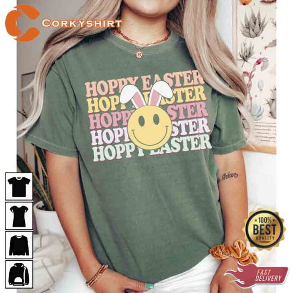 Cute Groovy Easter Bunny Smiley Face Gift for Easter Day T-Shirt