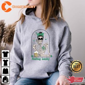 Feeling Lucky St Patricks Day Irish Skeleton Hand Unisex T-Shirt3