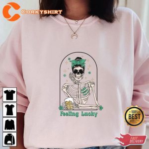 Feeling Lucky St Patricks Day Irish Skeleton Hand Unisex T-Shirt6