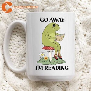 Funny Frog Go Away I'm Reading Mug