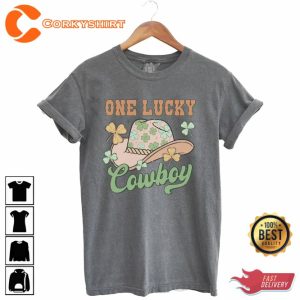 One Lucky Cowboy St Pattys Day Day Drinking Unisex T-Shirt6