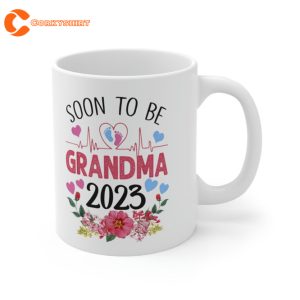 Soon To Be Grandma Est 2023 Mothers Day First Time Grandma Mug 1