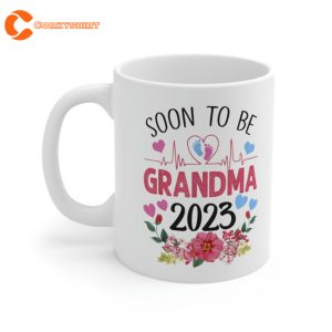 Soon To Be Grandma Est 2023 Mothers Day First Time Grandma Mug 4
