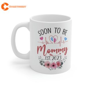 Soon To Be Mommy Est 2023 Pregnancy Announcement Floral Mug 1