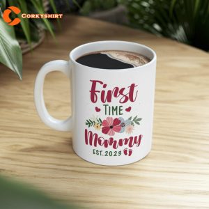 Soon to be Mommy 2023 Cute Floral First Time Mom Pregnancy Mothers Day Mug 4