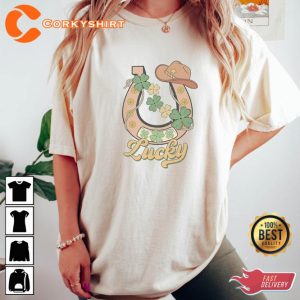 St Patricks Day Western Lucky Horseshoe Cowgirl Unisex T-Shirt3