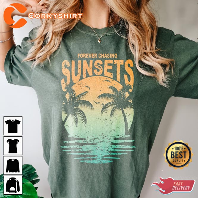 Forever Chasing Sunsets Retro Beach Summer Vacation Graphic Tee4