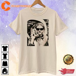 Kurt Cobain Guitarist Nirvana Band Mobile Phone Vintage 90s T-shirt