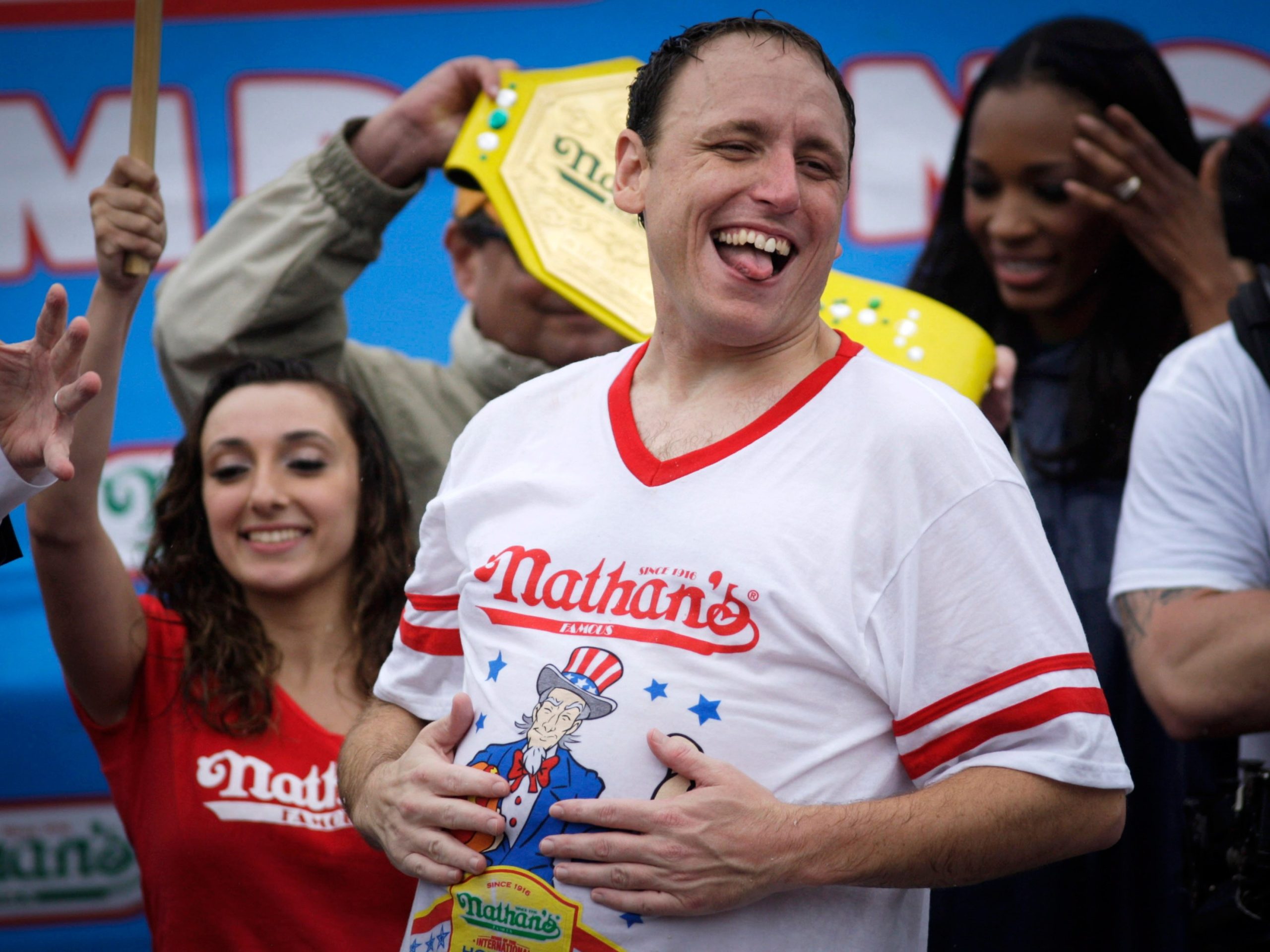 Joey Chestnut Sets Record with 16 Consecutive Wins at Nathan's Hot Dog Eating Contest (3)