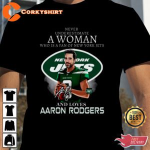 Never Underestimate A Woman Who Is A Fan of New York Jets Signature T-shirt