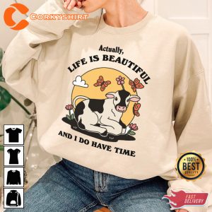 Life Is Beautiful Cow Happy Quote Trendy Jumper Cute Teen Sweatshirt