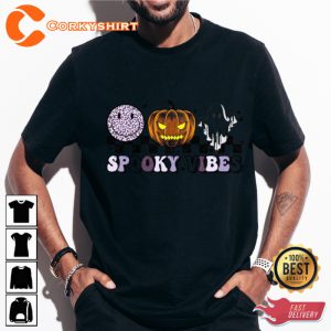 Smily Face Pumpkin Ghost Holiday Celebrate Halloween Outfit Unisex T-Shirt