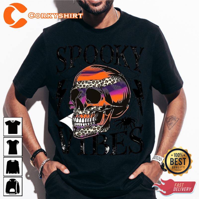 Spooky Vibes Skull Holiday Celebrate Halloween Outfit Unisex T-Shirt
